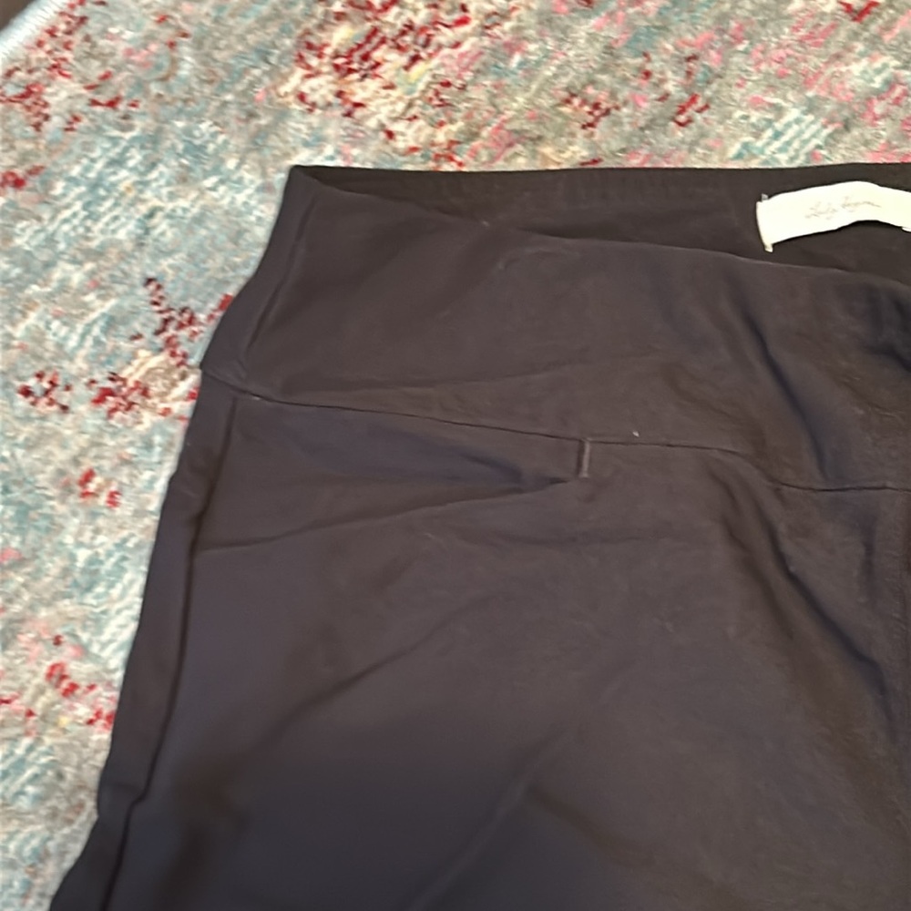Lady Hagan golf shorts. - Picture 3 of 4